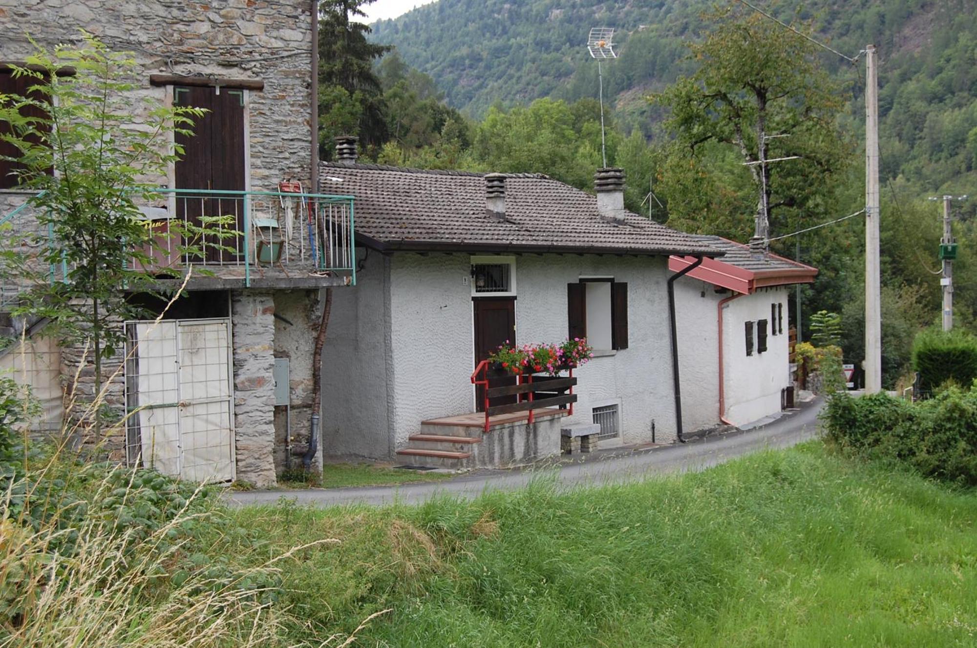 Villa Casa Valentino Corteno Golgi Exterior foto